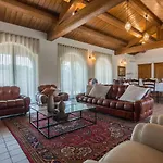 Flavia Villa *