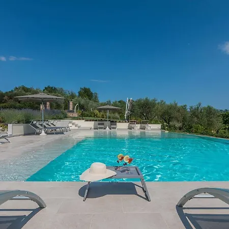 Villa Flavia 20 *